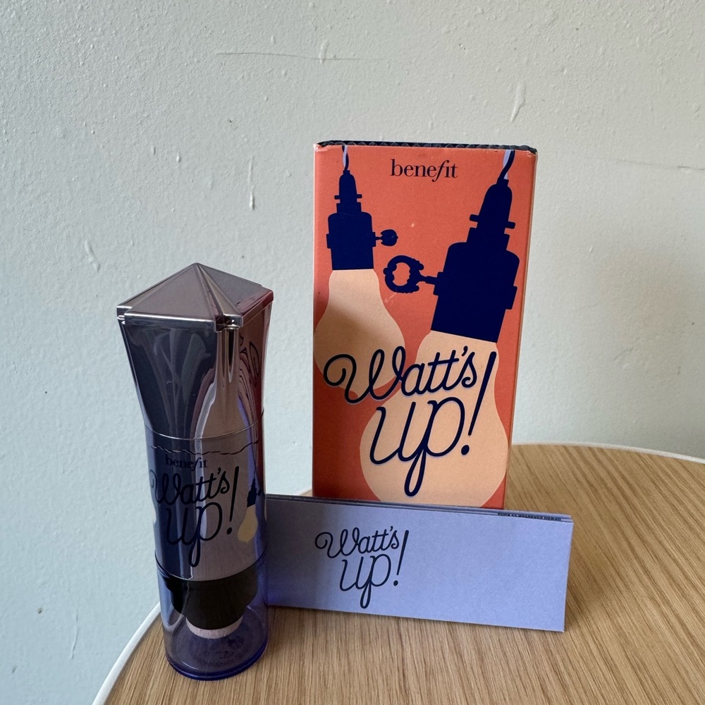 Benefit Watt's Up! Highlighter